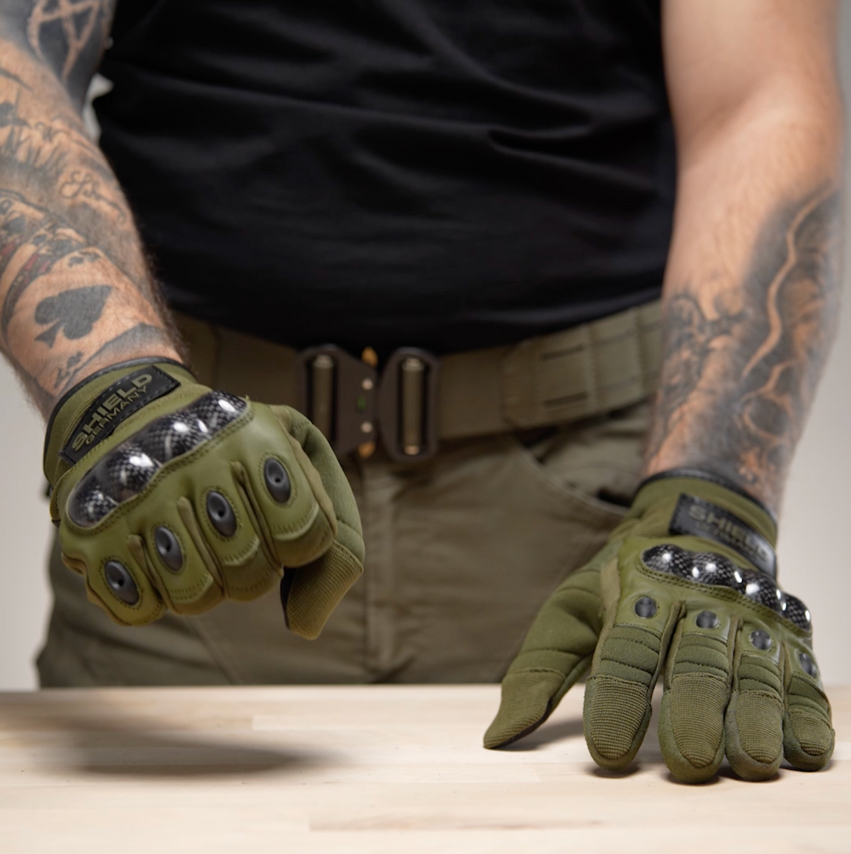 Tactical Carbon Gloves - OLIV