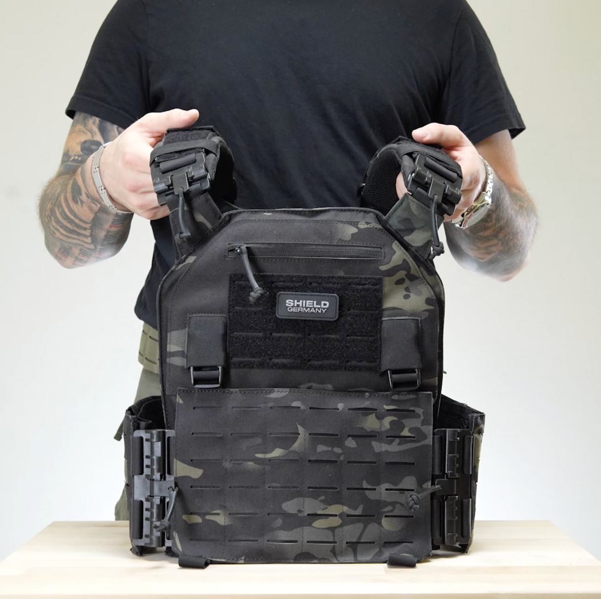 Plate carrier BRAVO in Multicam dark - up to SK4