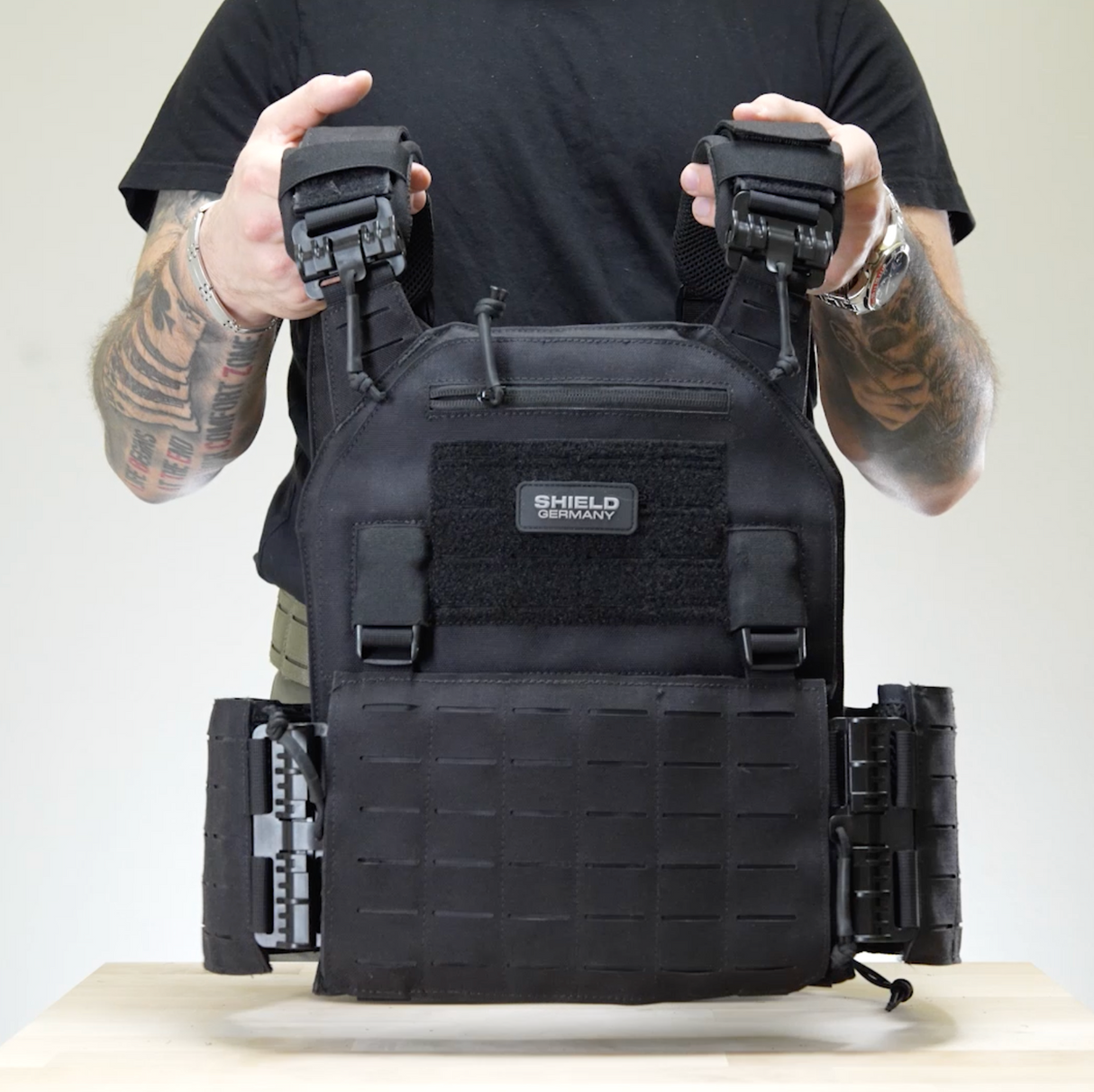 Plate carrier BRAVO black up to SK4 / NIJ IV